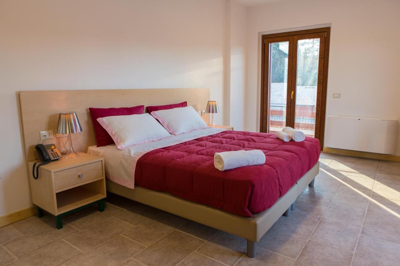 Il Moscardino Country Resort Serra San Bruno Exteriör bild